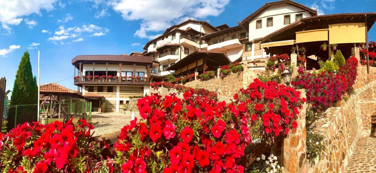 Hotel Manastir Берово Экстерьер фото